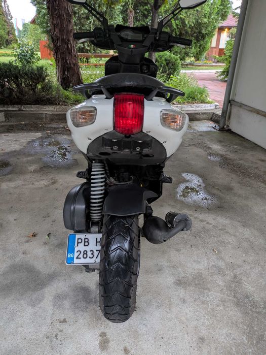 Скутер Aprilia sr50