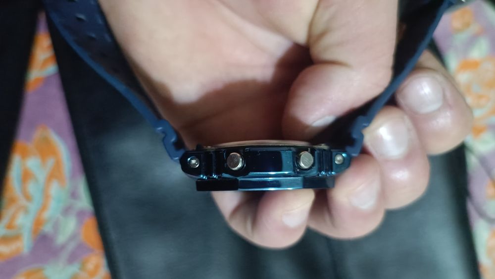 Casio G-Shock GM-2100 — отличное состояние, оригинал