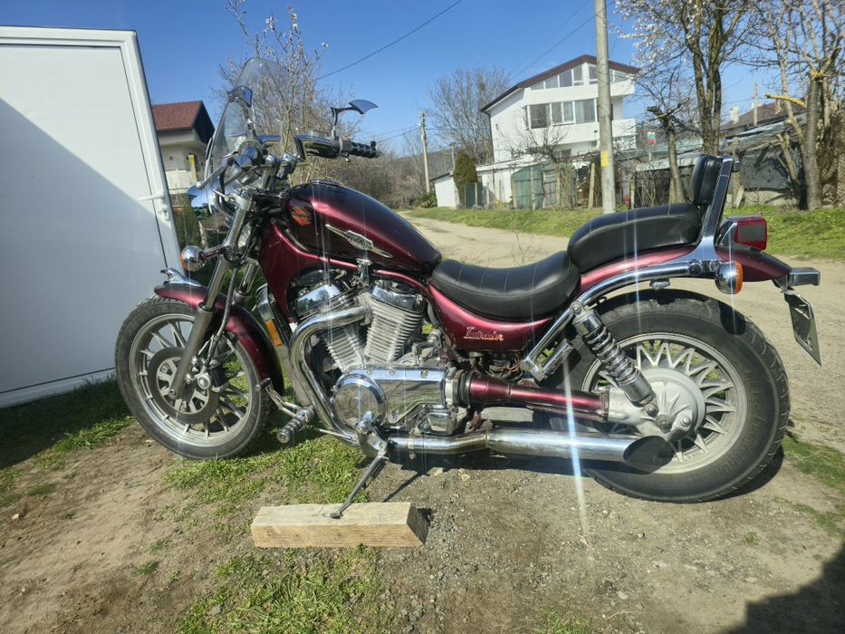 Suzuki Intruder VS 700