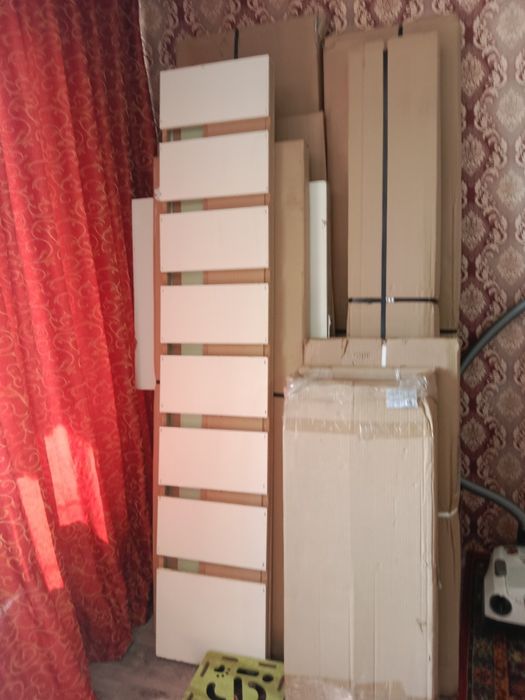 Продается спальный гарнитур