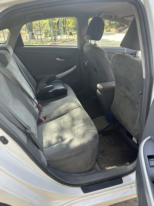Toyota prius хибрид