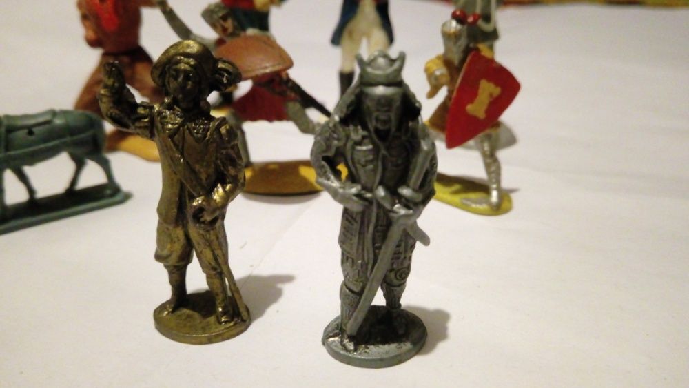 9 бр. Стари СОЦ играчки / Фигурки от яйца Kinder Surprise и други гр ...