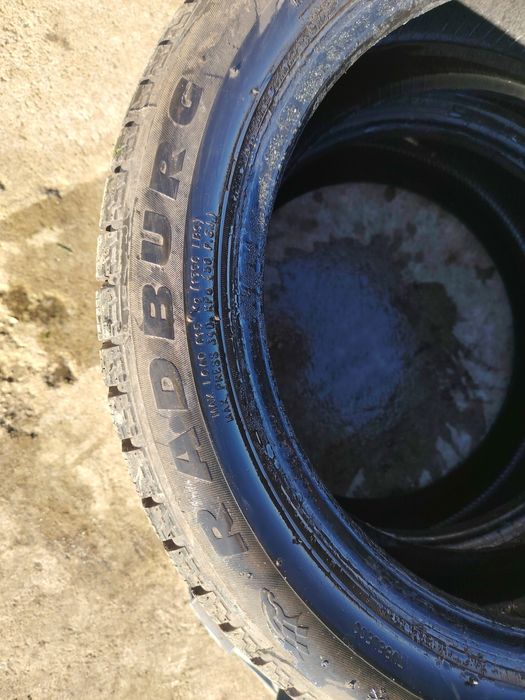 Зимни гуми  225/45 R17