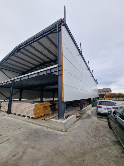 Vand hale metalice lucrăm fără avans