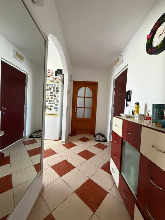 Apartament cu doua camere decomandat , mobilat si utilat