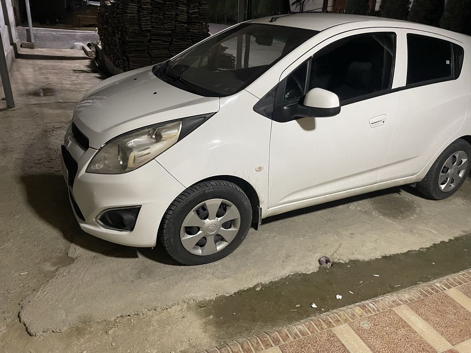 Spark 2019 mexanika sotiladi 5800$ bólishi