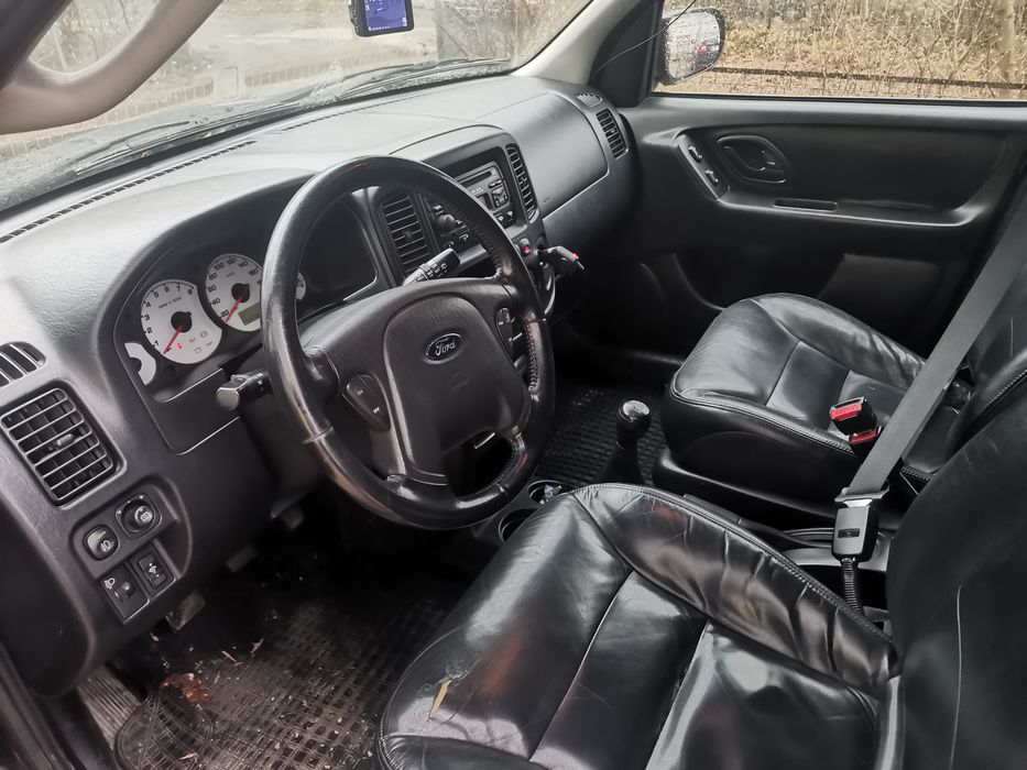 Vând Ford Maverick 4x4 2.0