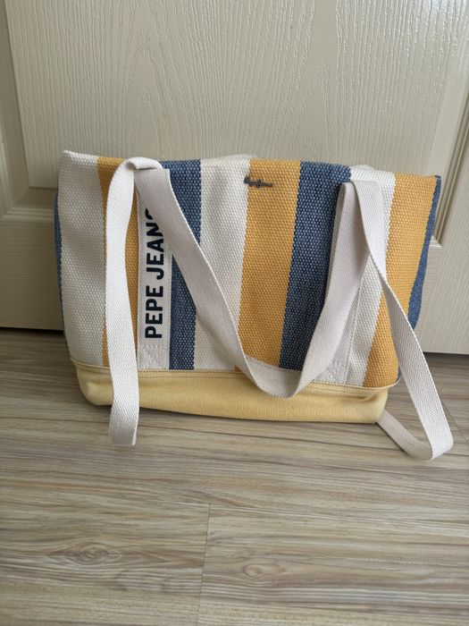 Чанта от плат Pepe Jeans
