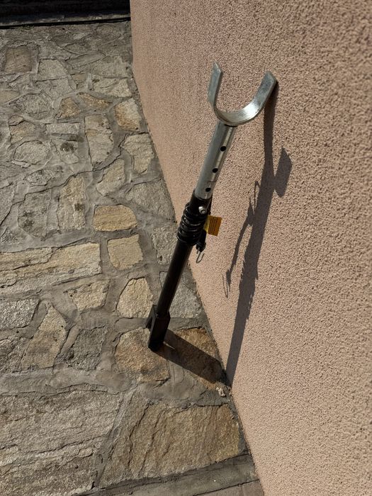 Транспортна подпора за извънбордов двигател