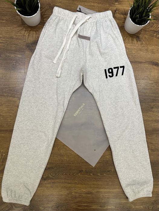 Essentials Fear Of God 1977 Комплект Чисто Нов