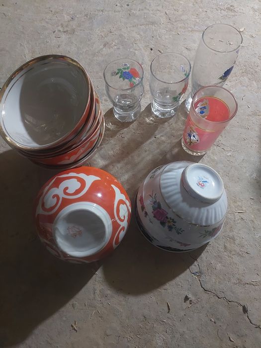 Tarelka lagan bonka choynak kosalar sotiladi