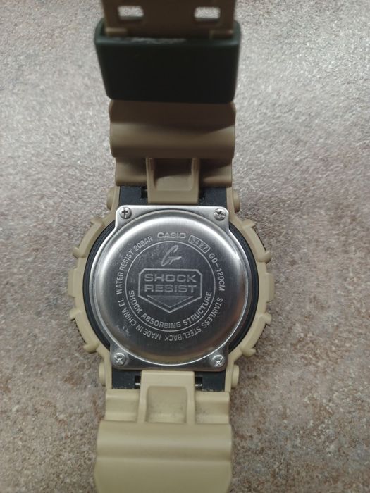 Часовник Casio G-SHOCK