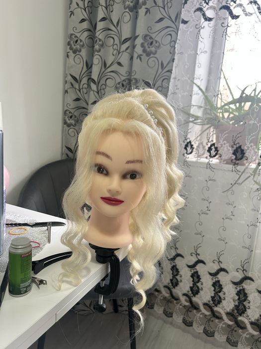 Cap manechin blond pentru coafat