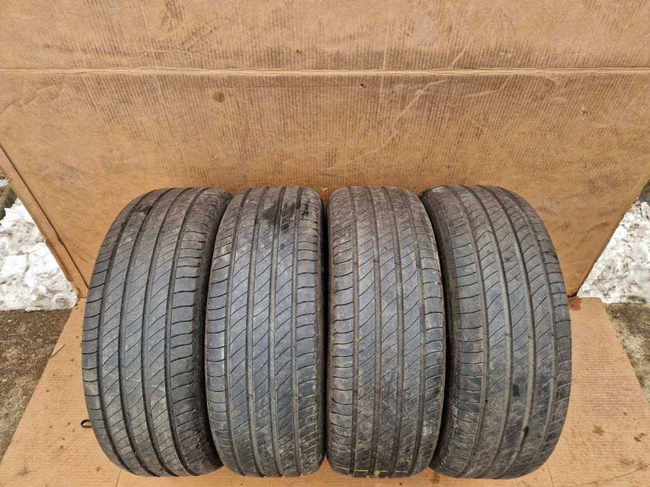 4 Michelin R17 215/55 Летни гуми  DOT4723