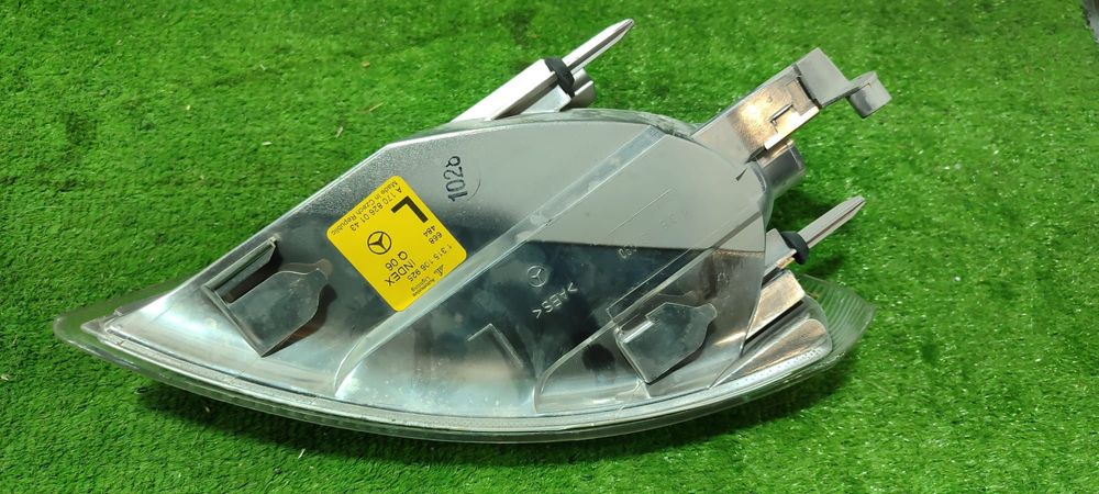 LUMINA DE ZI STANGA HALOGEN MERCEDES-BENZ SLK (R170) COD OEM A1708260143 / 1315113090 / 1315106925 1996-2004 (5G2)