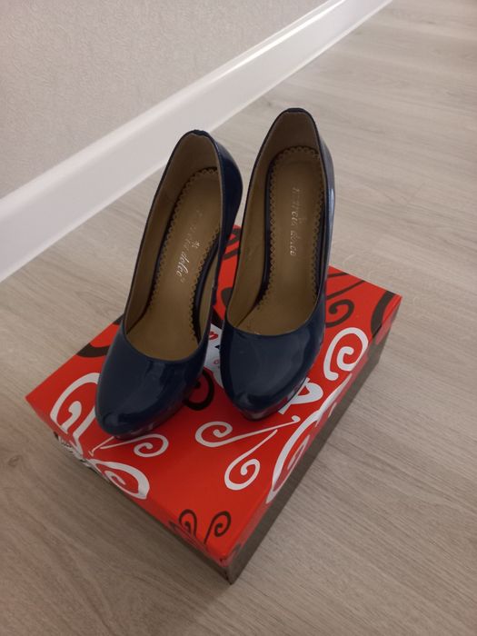 Продам новые шикарные туфли