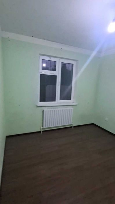 Уй сотилади, Уртачирчик тумани, Шоликор МФЙ да 1-этаж, 2 хонали кв.