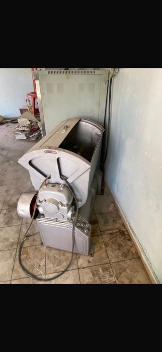 Нан пеш қамыр илейтін аппарат