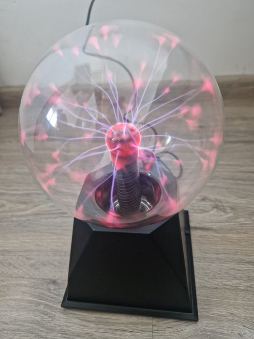 Плазмена настолна лампа