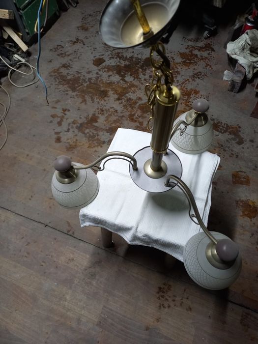 Люстры с плафонами, споты, торшер