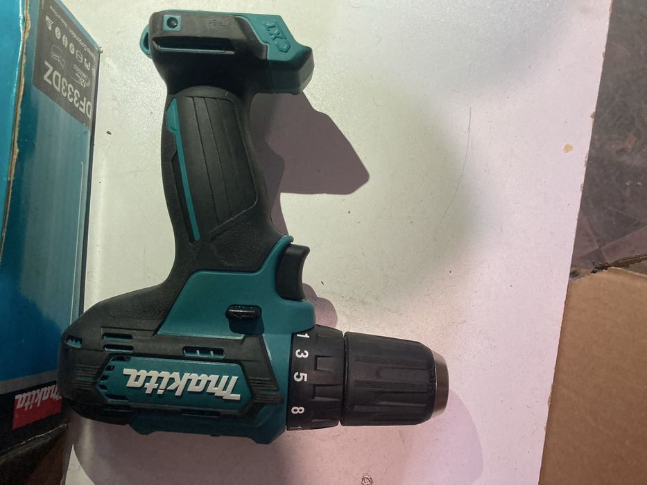 Autofiletanta MAKITA DF333DZ 10,8-12v Doar Corp Nou