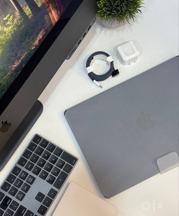 новый MacBook Air 13” M5 / 24Gb / 1Tb Midnight