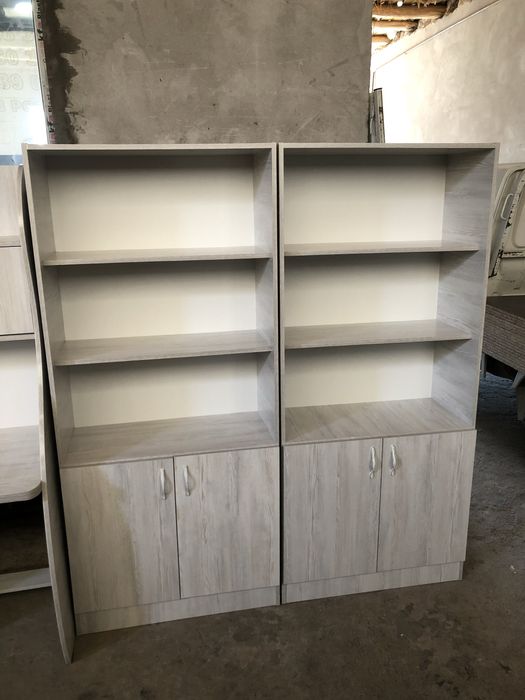 Шкаф Книжний