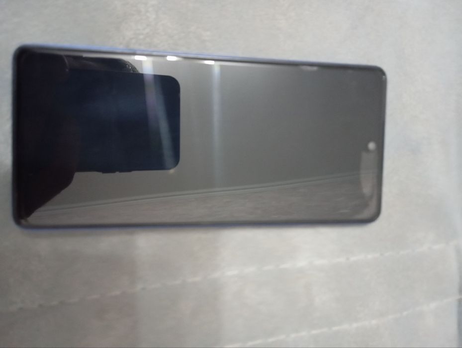 Techno pova 6 24 GB hotrasi 256 GB