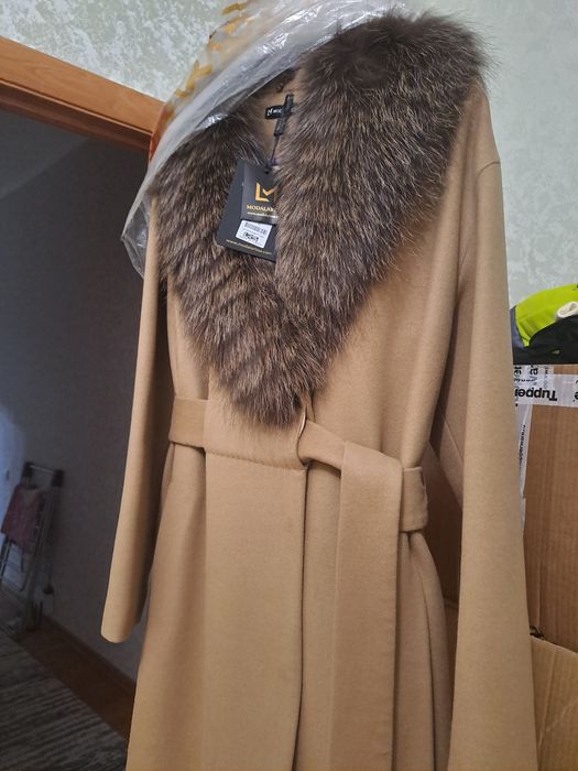 Продам эксклюзивное пальто