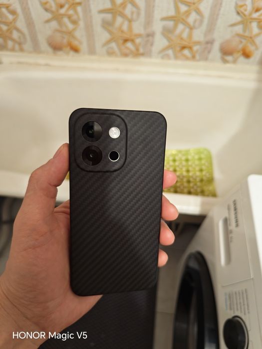 OnePlus 13s компактный смартфон