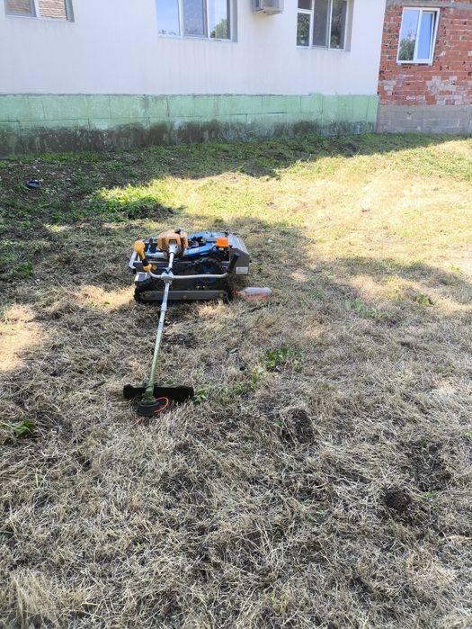 Косене на запуснати терени и висока трева
