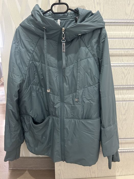 Куртки весенние и безрукавка