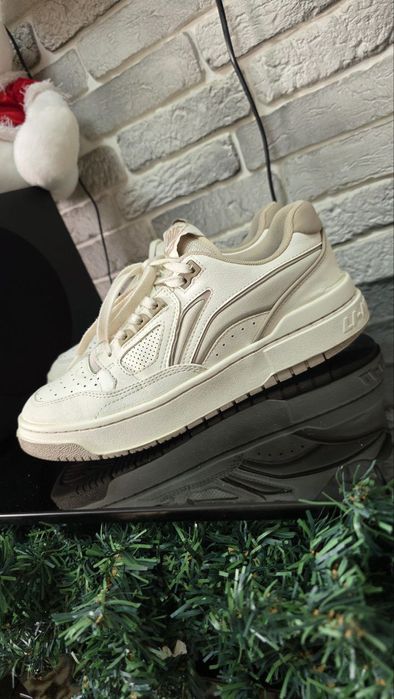 Оригинальные кроссы Li-ning