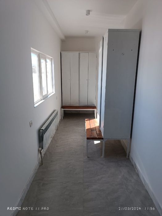 Футбольное поле крытое, футзал на газоне