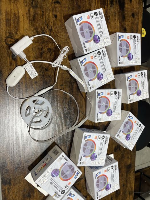 Lichidare stoc banda led RGB Nityam smart TUYA 1 metru 20 lei