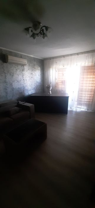 Inchiriez amartament 3 camere zona 1 mai
