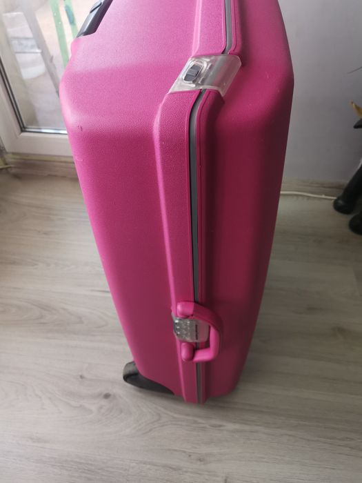 Куфар american tourister