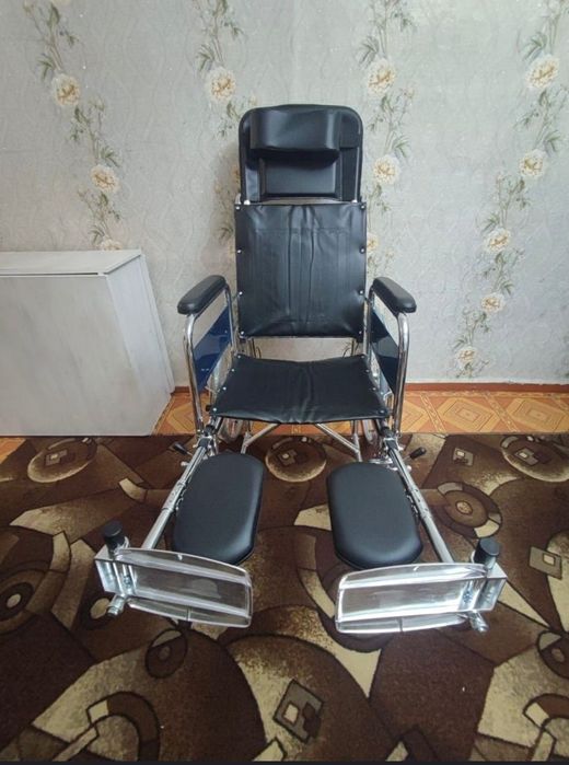 Продам инвалидную коляску новую
