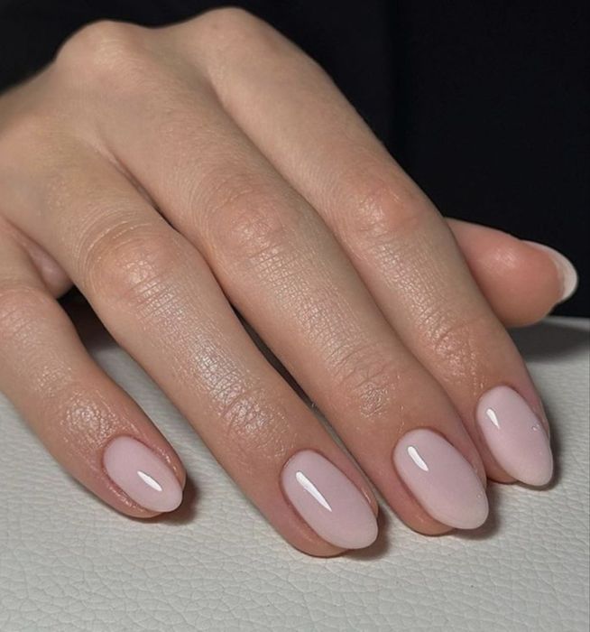 Unghii semi /gel la domiciliu (răsfăț la tine acasă)