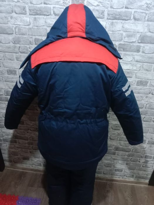 Продам зимнию новую рабочию форму (робу)