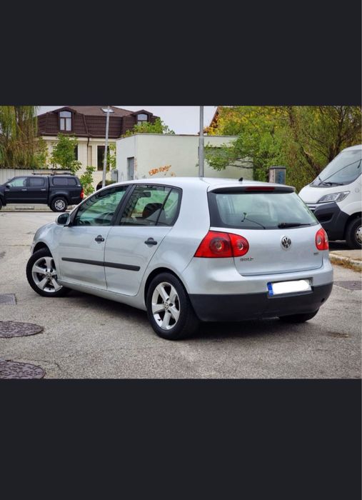 Vând 2 mașini Volkswagen Golf, se vând împreună: