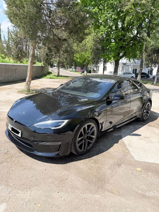 Tesla Model S Plaid