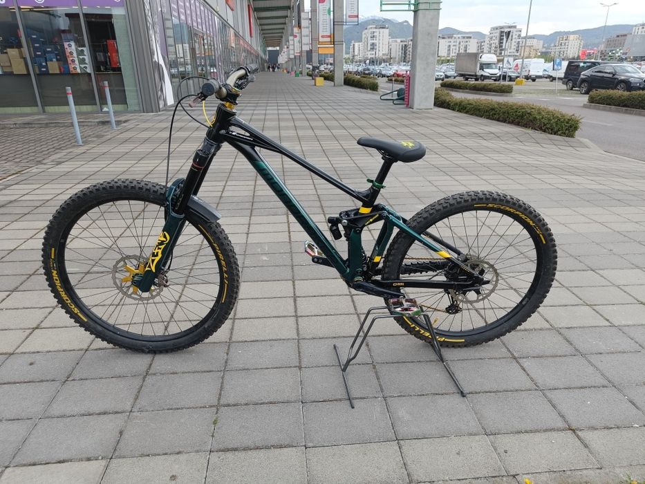 Vând bicicleta mondraker summun r de enduro, downhill full suspension