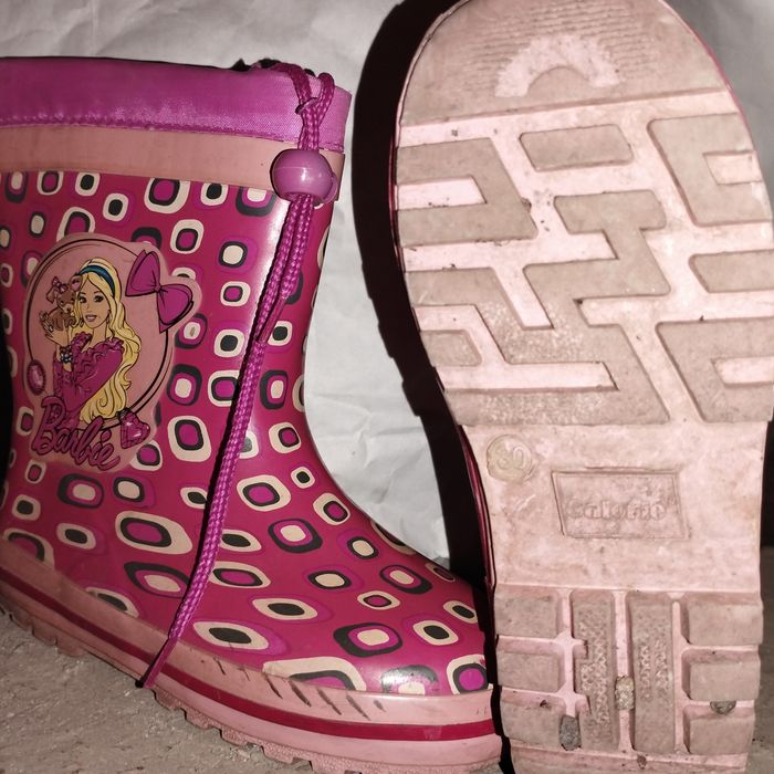 Продам резиновые сапоги на девочку