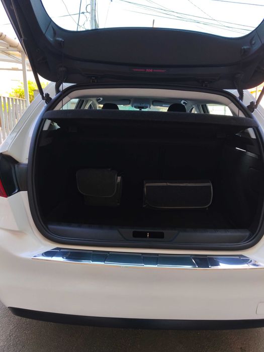 Автомобил Пежо 308 1.6 HDI