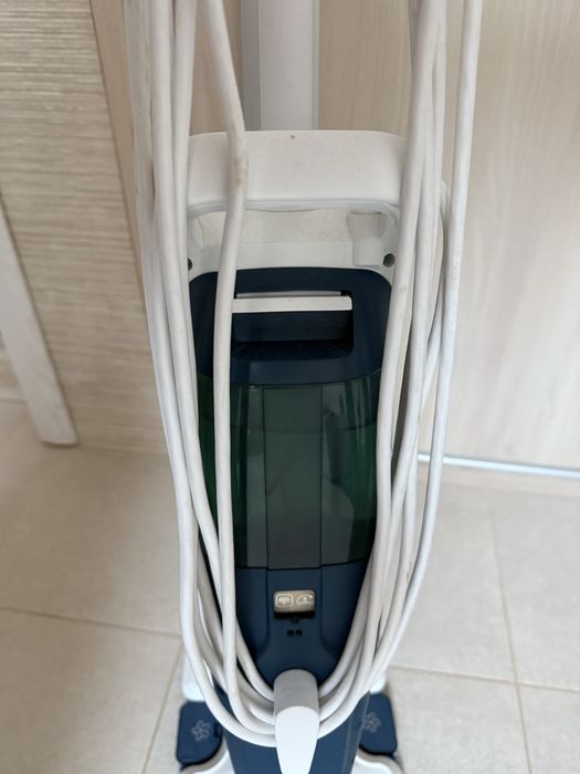 Se vinde Aspirator Rowenta Vertical cu Functie de Spalare cu Abur