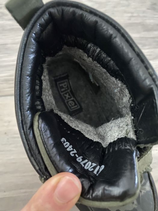 Продам демисезонные сапожки  на мальчика