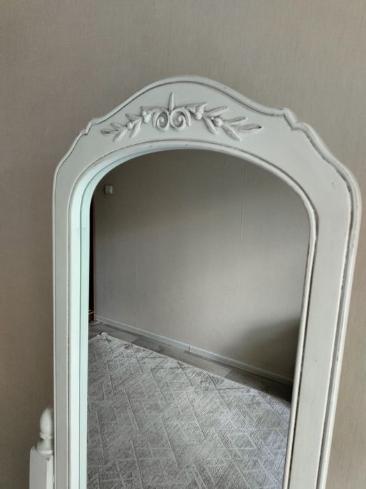 Продам зеркало напольное