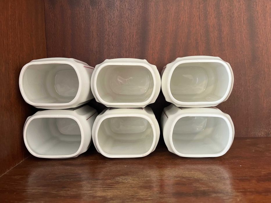 Български порцеланов сервиз за подправки 15+4