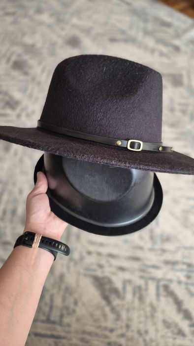 Шляпа чёрная новая